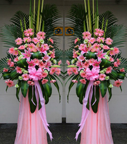 一對開業(yè)花籃(興業(yè)長新)