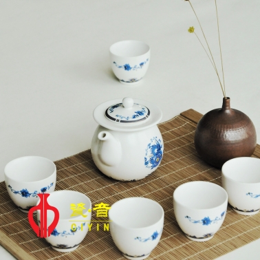 9头白釉青花龙纹茶具