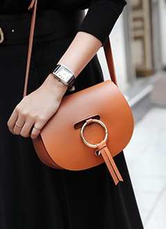 GoldRingShoulderBag