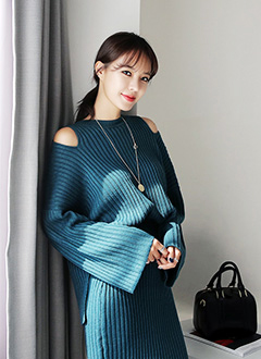 SholderVentKnitTee&SlitKnitSkirtSet