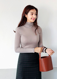 LongSleeveSlimTurtleneckTee