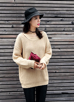 CutoutOversizedKnittedSweater