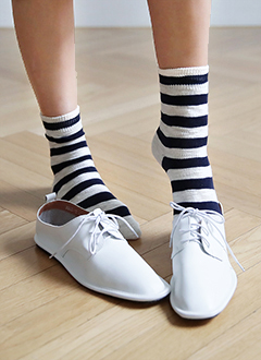 StripedAnkleSocks