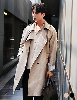 OversizedTrenchCoatWithBelt