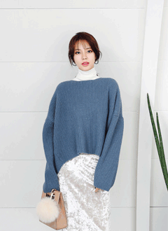 BackVentLooseFItSweater