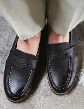 WhiteStitchPennyLoafer