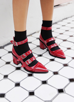 3StrapBeltedMiddleHeel