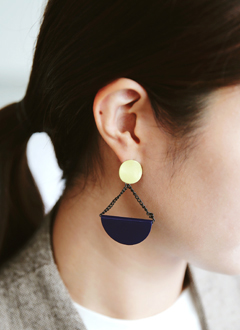 ContrastColorEarring