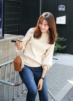 PuffSleeveKnitTop