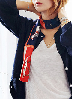 ContrastColorLongScarf