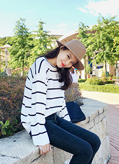StripedKnitTee