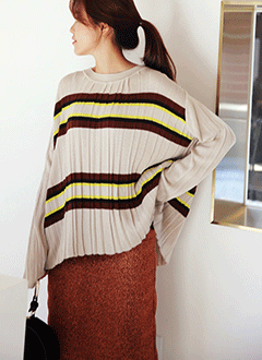 ColorblockPleatedSweater