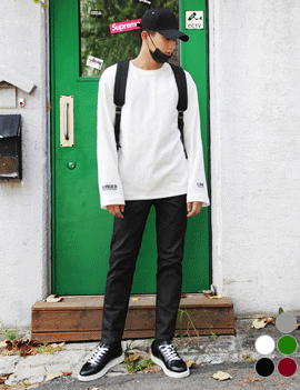 LongSleevesGraphicTee