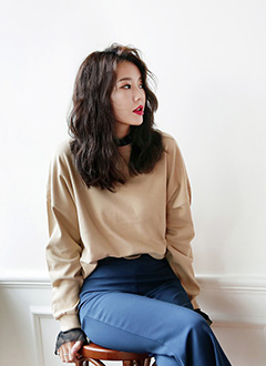 LooseFitBasicSweatshirt