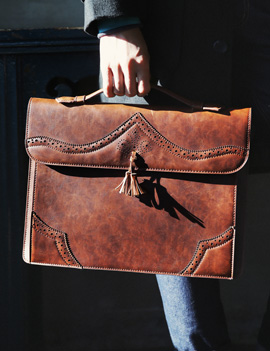 SlimClutchWithTassel
