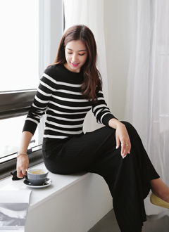 SlimFitStripeSweater