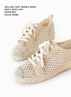 CasualSneakers