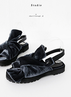VelvetKnotSandal