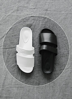 VelcroStrapSandal