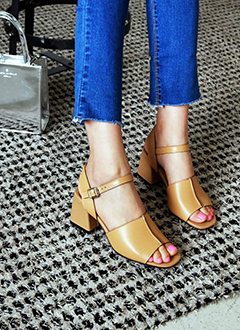 OpenToeStrapSandals