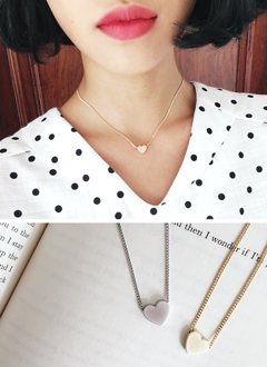 HeartPendantNecklace