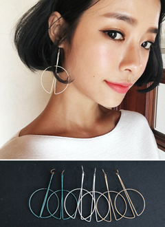 MetalCircleDropEarrings