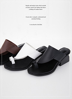 UniqueMiddleHeelSandal