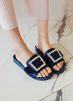 OpenToeSlideSandals