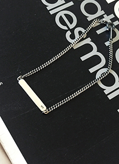 SimpleSilverChainBracelet