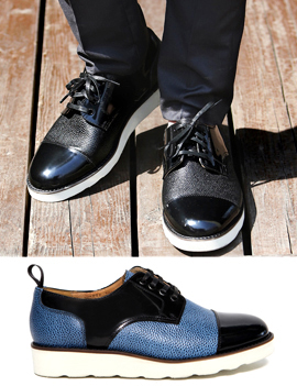2colorGlossyTipShoes