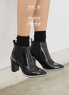 Pointed-toeChelseaBoots
