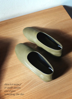 RoundFlatShoes