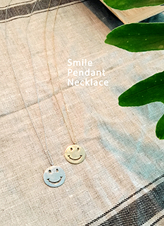 SmilePendantMetalNecklace