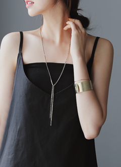 BallLongNecklace