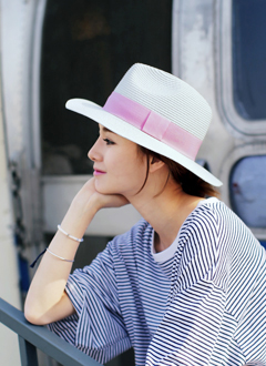 ColorblockStrapFloppyHatWithStrap
