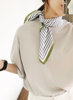 StripeSquareScarf