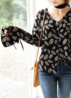 LeavesPatternVNeckBlouse