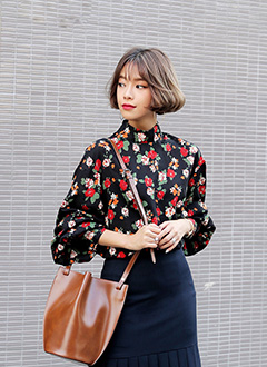 FloralHarfNeckBlouse