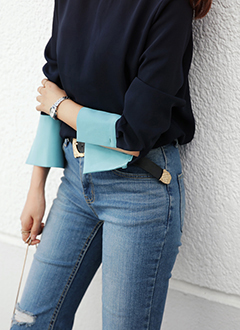 RoundNeckColorblockSleeveBlouse