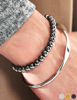 TwoTypesMetalBracelet