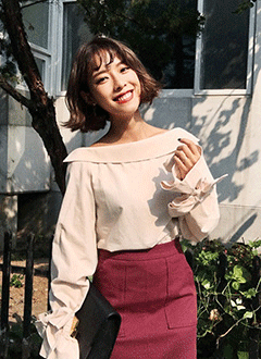 RibbonSleeveOffTheShoulderBlouse