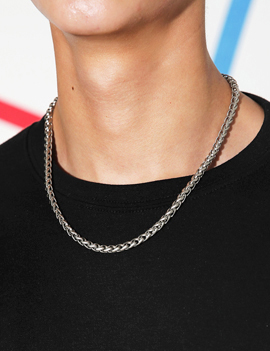 MetalChainNecklace