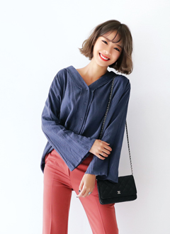 V-neckFlaredSleeveBlouse