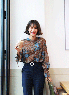 Solid&FloralShirringSleeveBlouse