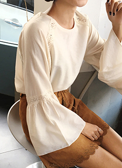 LaceEmborideryTrumpetSleeveBlouse