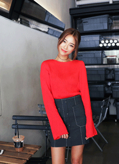 BellSleeveSlimFitBlouse