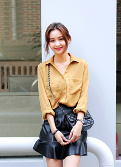 SlitNeckPocketBlouse