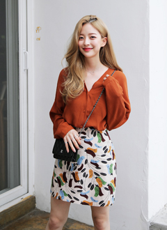 VNeckWrinkleBlouse