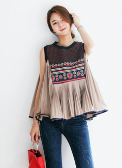 A-lineEmbroideredPleatedBlouse