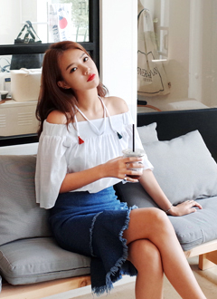StrapTassleOffTheShoulderBlouse